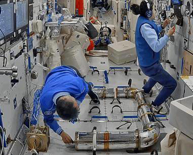 中国空间站舱内机器人试验大揭秘：管道检测如何“机智”进行？(图2)